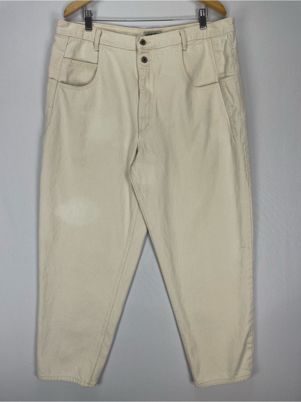 Vintage Guess Jeans Men’s 40x32” Beige Relaxed Baggy Y2K Made In USA
Good condit